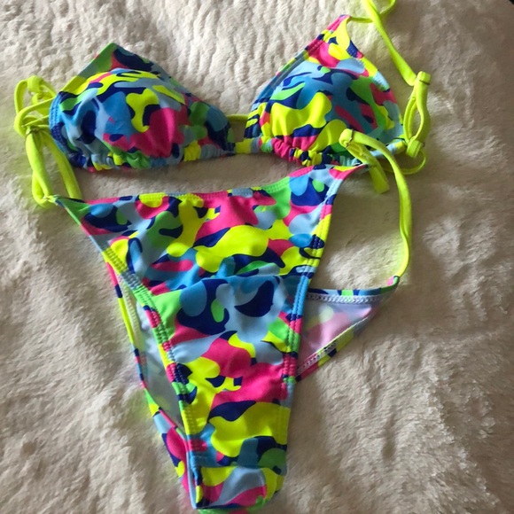 Brand new sexy bikini - Picture 6 of 7